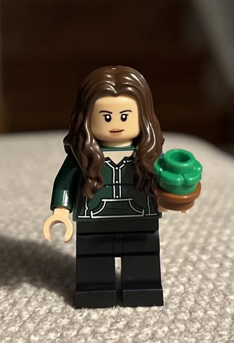 Lego Idea216 Twilight: Bella Swan Minifigure - The Cullen House Set 21354