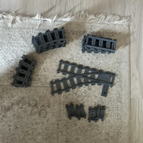 Lego Train Track Curved (53400) Straight (53401) 23 Pieces, 12 Curve, 6 Straight