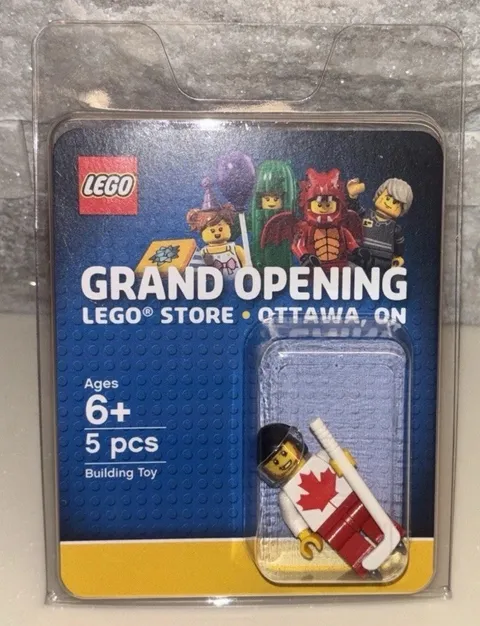 11/1/19 LEGO STORE GRAND OPENING MINIFIGURE Ottawa ON Canada EMPLOYEE VERSION