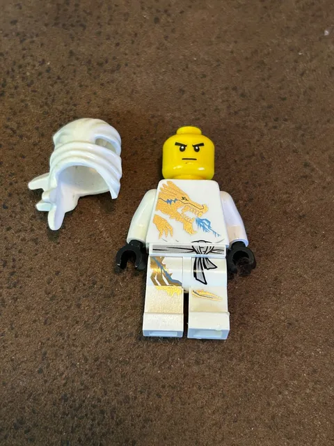 Lego Ninjago The Golden Weapons Zane DX