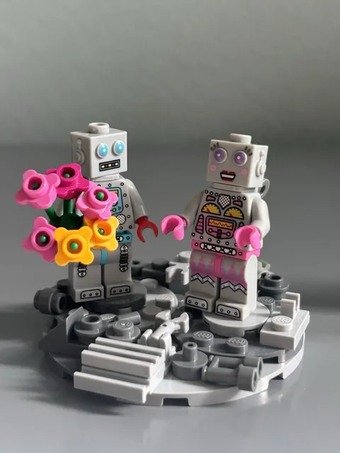 Lego Series 11 Collectible Minifigure LADY ROBOT col178 and Series 6 Clockwork