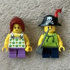 LEGO x Town: Treehouse Treasures - Pirate Boy & Haltertop Girl (TWN342 & TWN343)