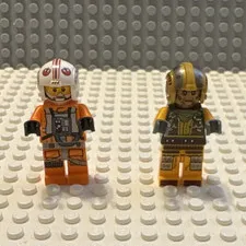 LEGO  Minifigures Snub Fighter Pilot, and Luke Skywalker Heel crack on Luke