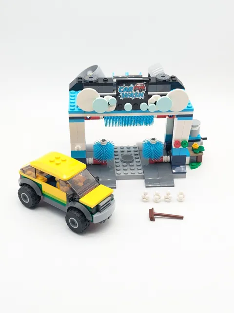 LEGO City #60362 Car Wash - Missing 1 Minifig, No Box/Manual