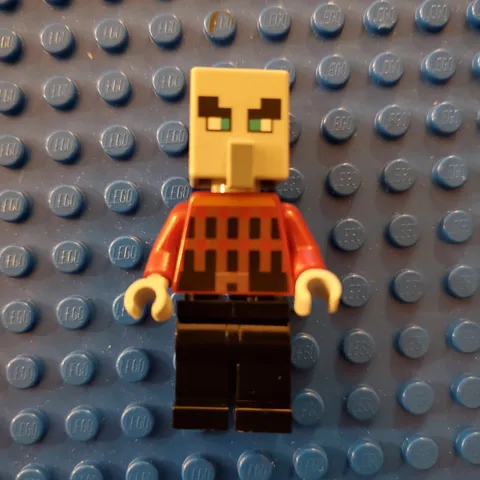 LEGO Minecraft Pillager Minifigure Set 21160 -The Illager Raid