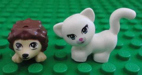 Genuine LEGO Mini Figure Pet Hedgehog & Cat NEW