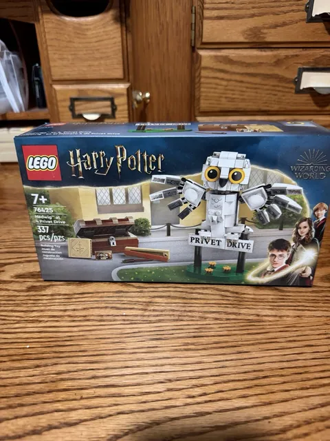 LEGO Harry Potter: Hedwig at 4 Privet Drive (76425) - NEW Factory Sealed