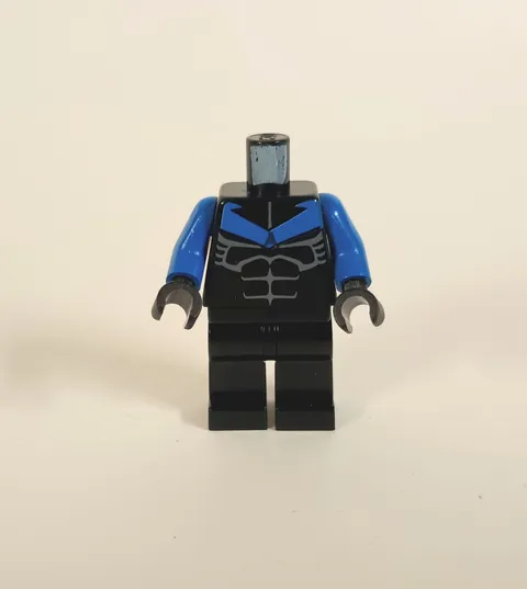 LEGO Nightwing minifig authentic 2006  7785 - Batman - Arkham Asylum Torso Part