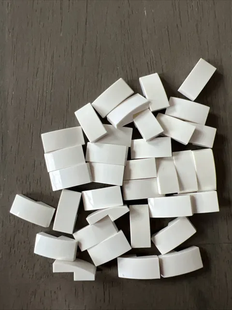LEGO 11477 White Slope, Curved 2 x 1 x 2/3 - 35 Pieces