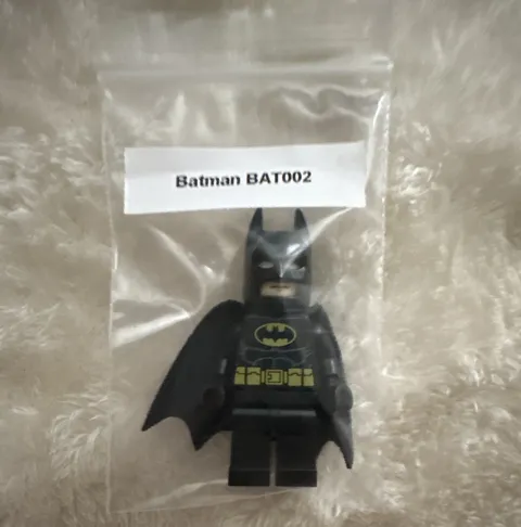 LEGO Batman Minifigure BAT002 Black Cape Plastic Figure Super Heroes