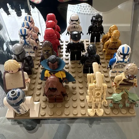 LEGO Star Wars Minifigure Lot R2-D2 Yoda Chewbacca C-3PO Stormtrooper