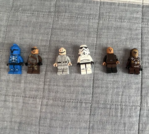 LEGO Minifigures Lot of 6 Mixed Assorted Figures Plastic Minifigure Set