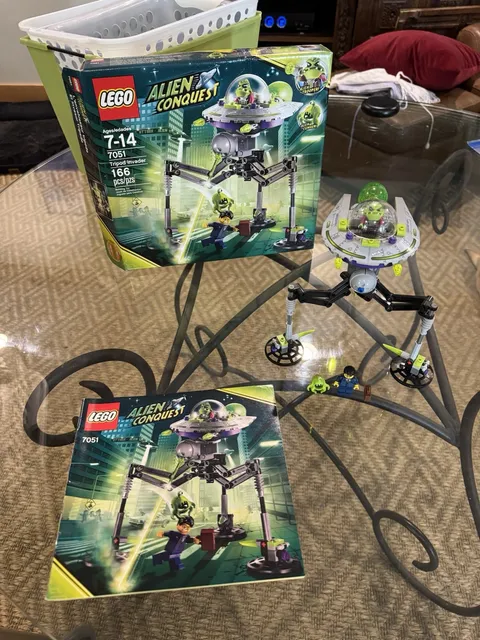 🔥RETIRED SET🔥LEGO Alien Conquest: Tripod Invader (7051) 100% Complete w/ Box