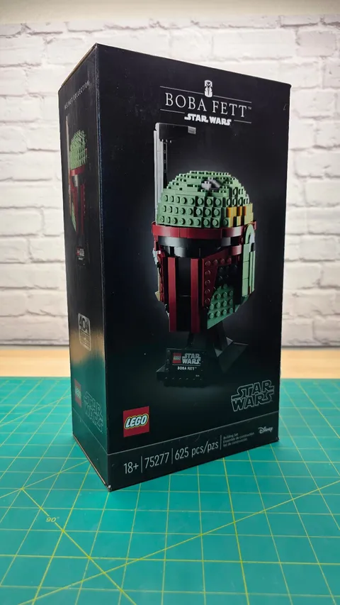 Genuine LEGO Star Wars Boba Fett Helmet Retired Set #75277 New in Box