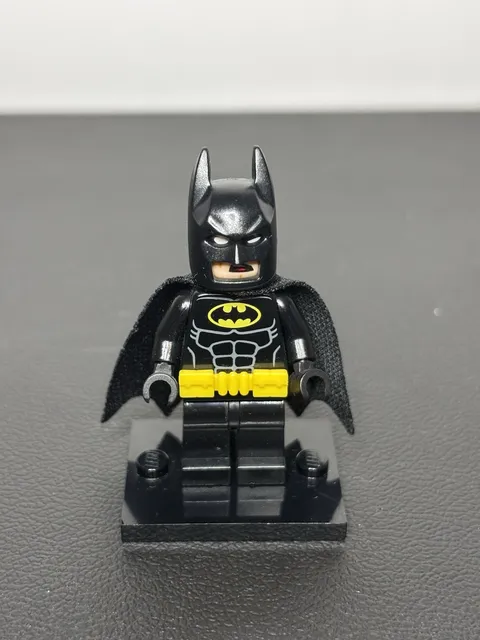 LEGO Minifigure Batman sh0329 LEGO Batman Movie Yellow Belt Cape
