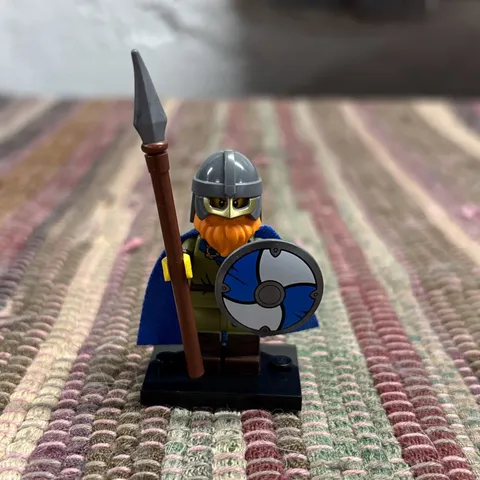 LEGO Series 20 Collectible Minifigures 71027 - Viking