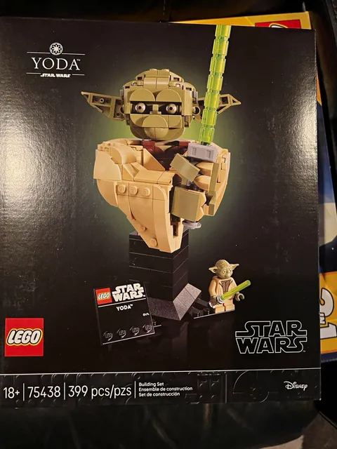 LEGO Star Wars Yoda 75438 Display Stand 390 pcs Ages 18+ 2025