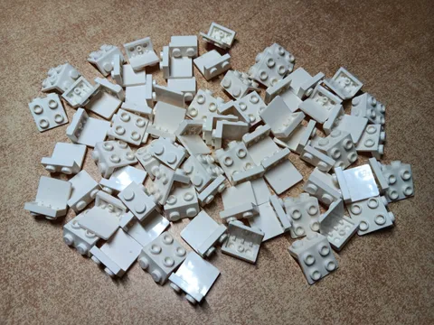 LEGO BULK LOT OF 72 WHITE 1X2-2X2 BRACKETS #44728