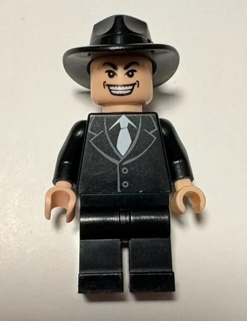 LEGO #7682 ~ Minifigure Indiana Jones - Shanghai Gangster Grin (IAJ028)