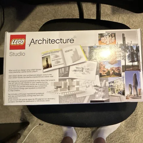 LEGO Architecture Studio 21050 Complete Set 1210 pcs 16+ w/ Brick Separator