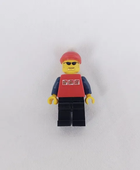 LEGO City cty0175 Red Shirt Silver Logos (Set 7688)