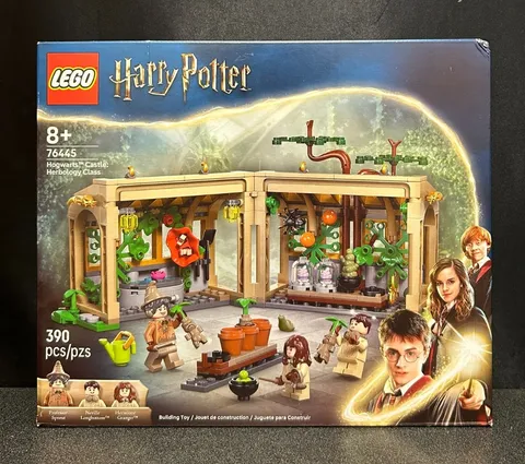 LEGO Harry Potter Hogwarts Castle: Herbology Class 76445 NEW FREE SHIPPING
