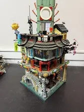 LEGO The LEGO Ninjago Movie: NINJAGO City (70620)  READ DESCRIPTION 