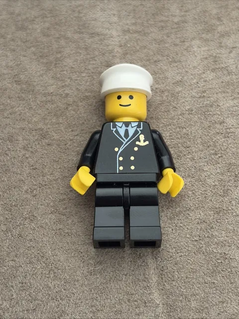 LEGO Minifig Cruise SHIP CAPTAIN Officer Sailor Black Uniform White Hat