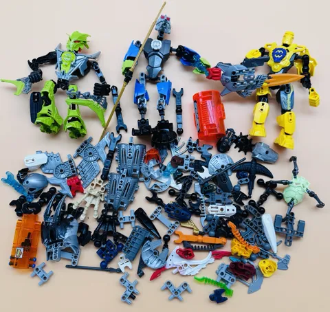 Huge Lego Bionicle Hero Factory Lot Weapons Armor Masks Body Parts  & Pieces