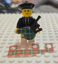 LEGO Collectible Series 7 col07-6 Bagpiper Minifigure Set 8831