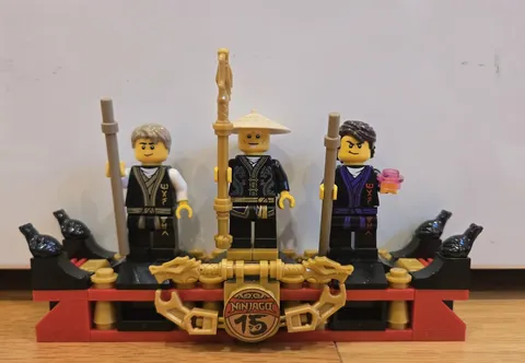 LEGO NINJAGO 71861 15th Anniversary exclusive young wu And garmadon first master