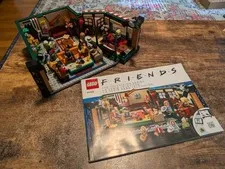 LEGO Ideas: Friends - Central Perk (21319) Complete With Minifigs