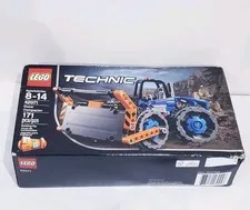 LEGO Technic Dozer Compactor 42071  - New  Sealed (Box with some Damage)