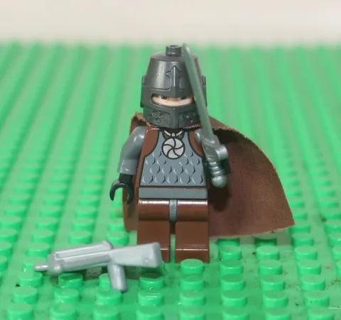 VTG Lego Knights Kingdom w/Amulet w/Sword Minifigure Soldier Custom