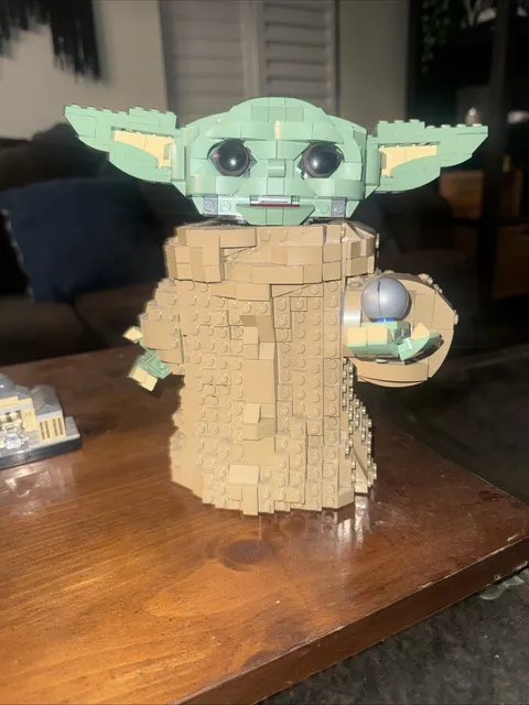 LEGO Star Wars Grogu The Child 75318 Buildable Display Figure