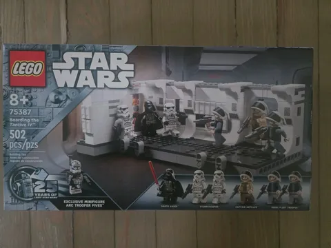 LEGO Star Wars: Boarding the Tantive IV (75387)