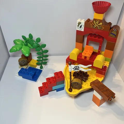 Lego Duplo Jake And The Neverland Pirate Ship Incomplete Plus Extras Treasure