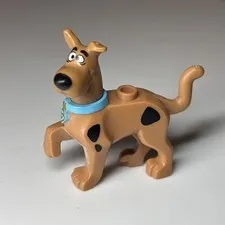 Lego Minifigure Scooby Doo Walking with Medium Azure Collar 21042pb01c01