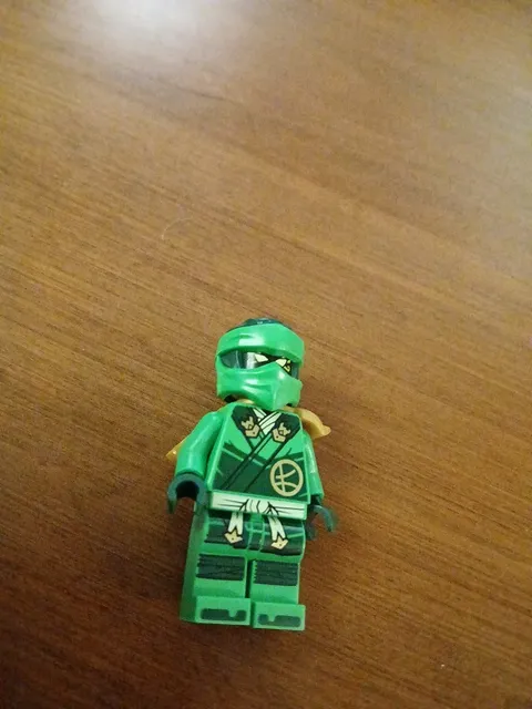 Lego  Ninjago Dragons Rising Season 1 Lloyd Minifigure njo0813