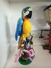 LEGO CREATOR: Exotic Parrot (31136)