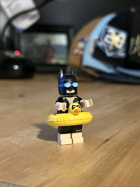 LEGO Minifigures The LEGO Batman Movie Batman Swimsuit w/ Duck Swim Ring
