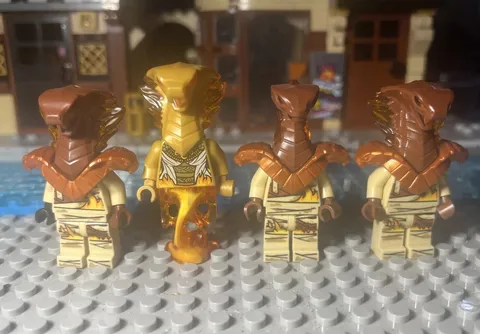 LEGO Minifigures Lot of 4 Brown/Orange Hooded Snake Warriors & Gold Serpent