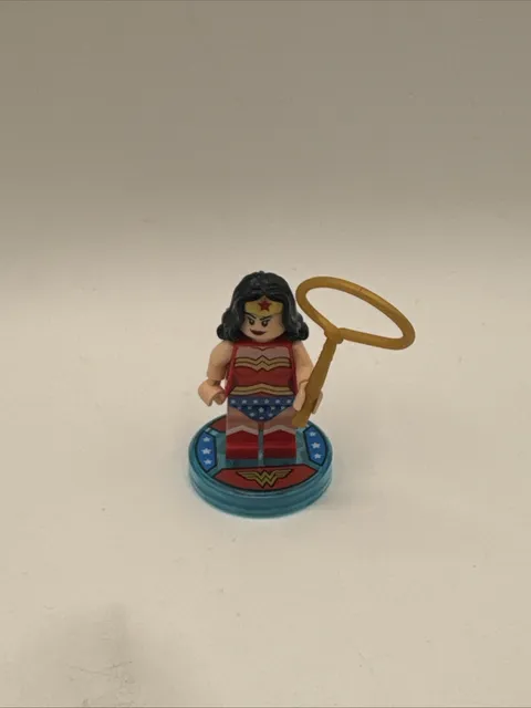 Lego Dimensions Wonder Woman Minifigure w/ Gold Lasso Base Tag