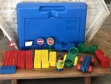 Vintage LEGO Blue Case & 25 pieces set 1980's Flip Top Lid 13x9x3