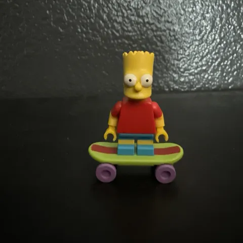 The Simpsons LEGO Minifigure "BART SIMPSON" with SKATEBOARD accessory