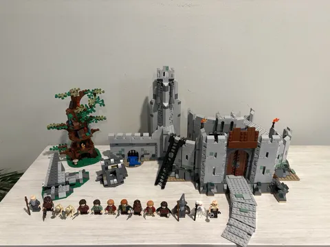 Lego Lord of the Rings Lot (9474 Battle of Helms Deep, 79002, and 79000)
