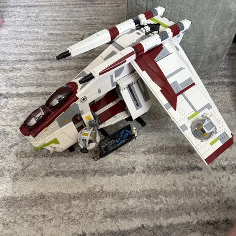 LEGO Star Wars UCS Republic Gunship 75309 RETIRED 