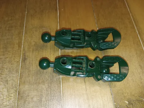 2 Lego part 53548 Bionicle Leg Lower Section Toa Inika in Dark Green $0 Shipping