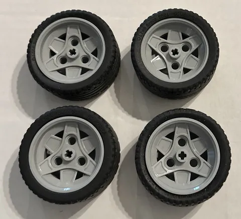 4 Lego Technic Wheels 56908 (43.2mm D. x 26mm) & Tires 41897 (56 x 28 ZR) Street