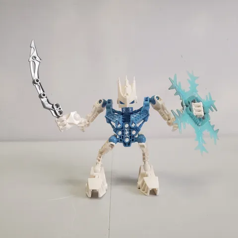 LEGO Bionicle Agori: Metus Set 8976 Complete Figure With Weapons 